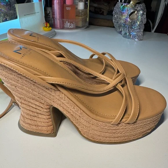 MARC FISHER LTD FETCH ESPADRILLE PLATFORM - Picture 3 of 4